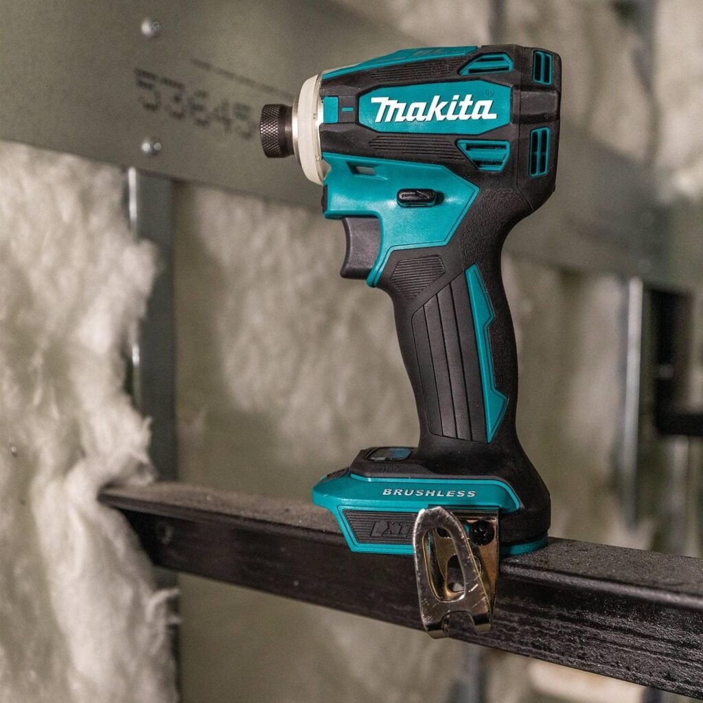 Destornillador de impacto de 4 MAKITA