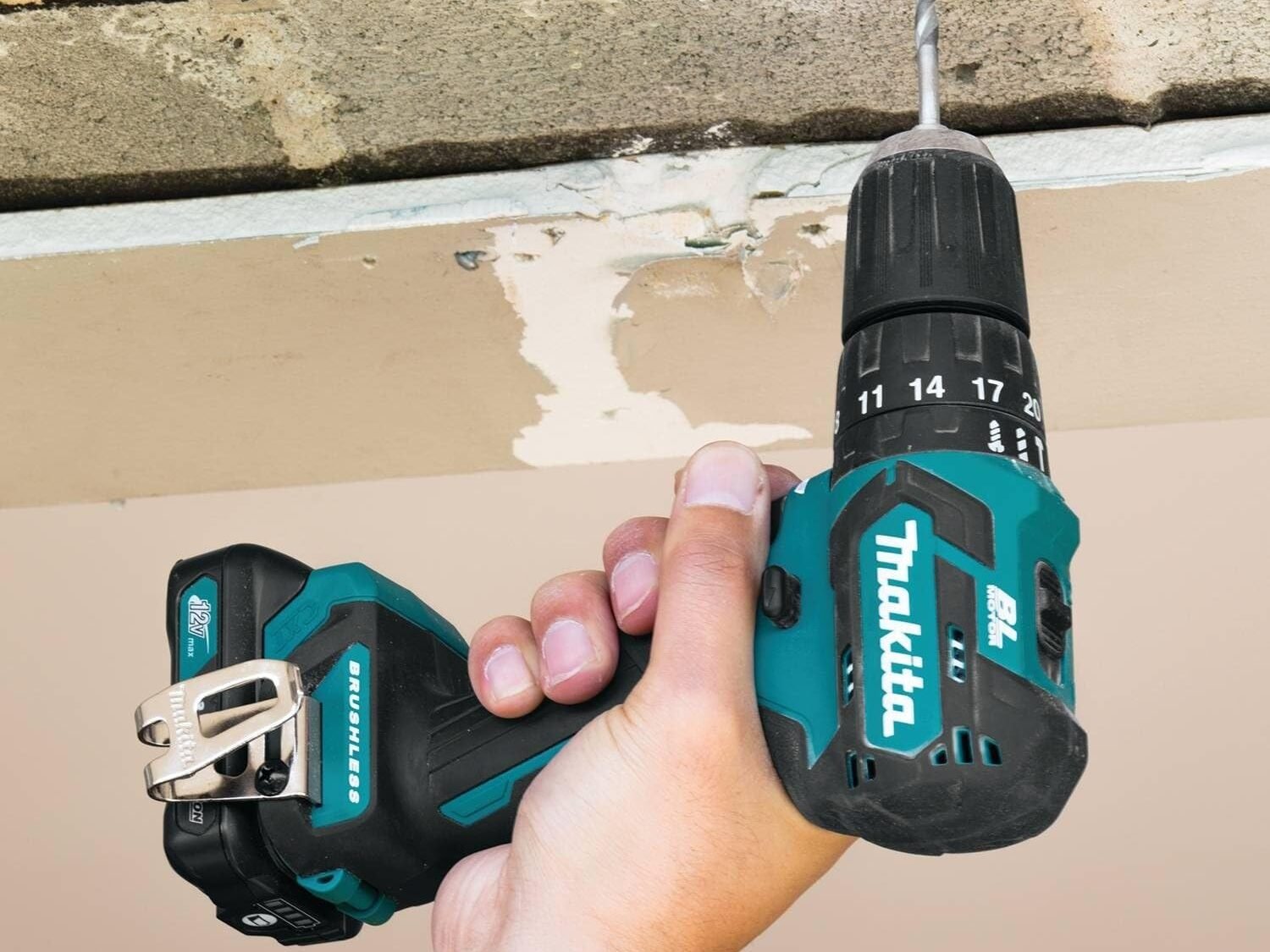 taladro inalambrico makita 12v en concreto