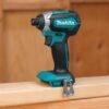 Atornillador de Impacto Inalámbrico Makita 18V XDT13Z madera