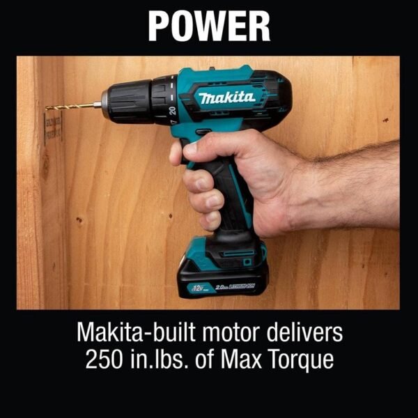 Taladro Inalámbrico Makita FD09R1 12V perforandoo