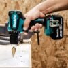 Taladro Inalámbrico Makita 18V XFD131 perforando madera