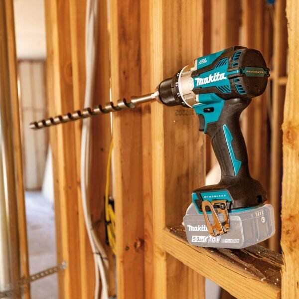 Taladro Inalámbrico Makita 18V XPH16Z con broca larga